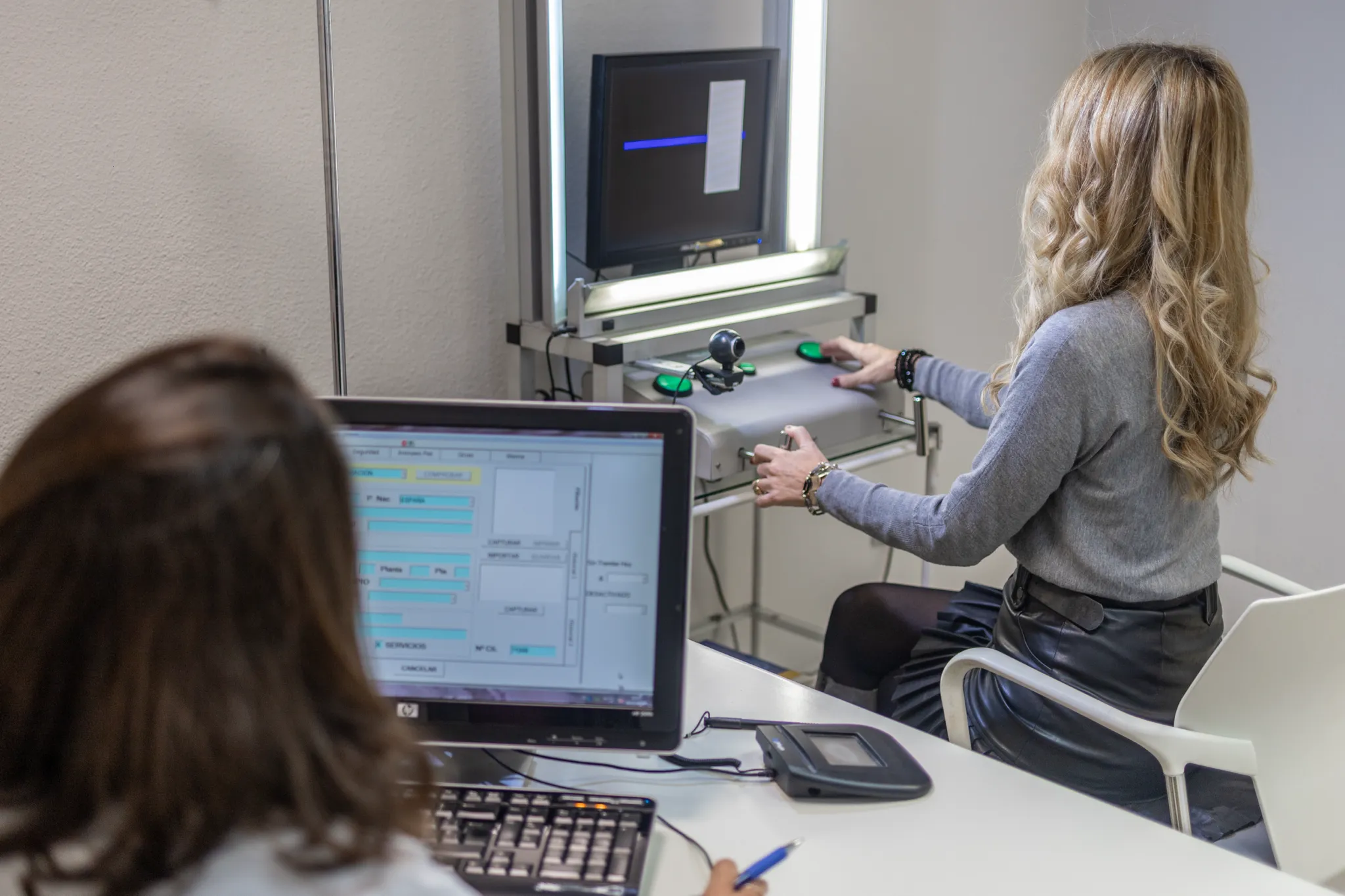 Reconocimiento Médico de Conductores en El Corte Inglés de Málaga- Semedi Salud · Especialidades médicas en Málaga, psicología, podología, oftalmología, reconocimiento médico de conductores, clinica dental-82