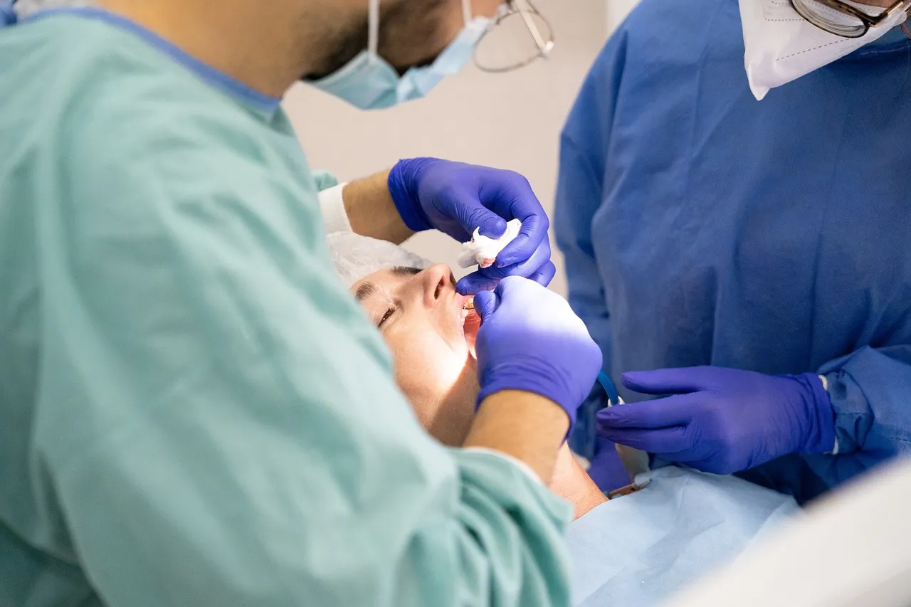 Implantes dentales Málaga, como recuperar tu sonrisa
